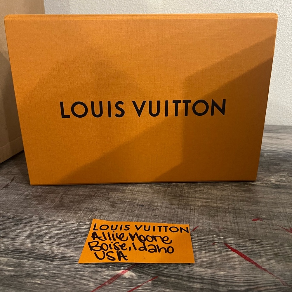 Louis Vuitton gift giver set #2 - Picture 2 of 5